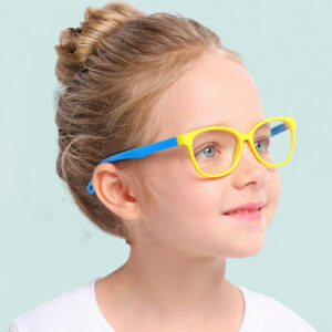 kính bảo vệ mắt trẻ em